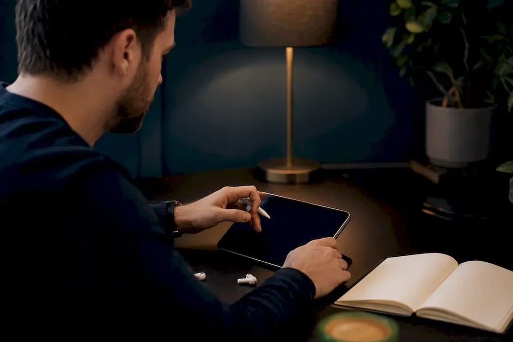 Bulk edit alt text in Shopify: methods for every catalogue size