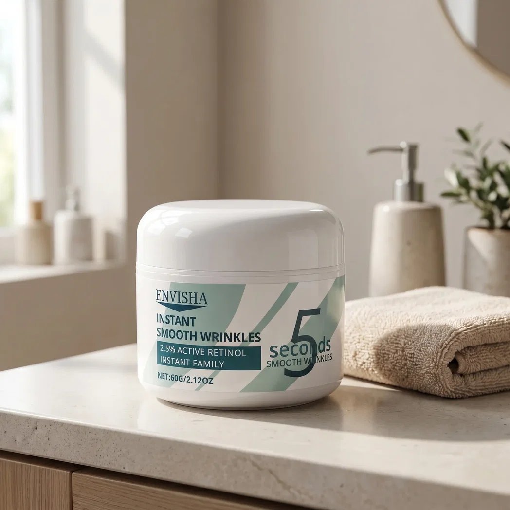 RetiGlow - Hydrating Face Cream, lifestyle image